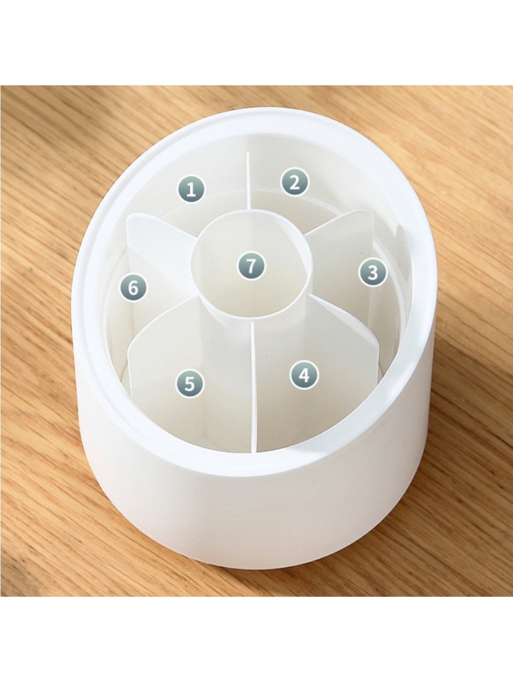 Makeup Brush Organizer 360 degree rotation - Picture 3 of 5